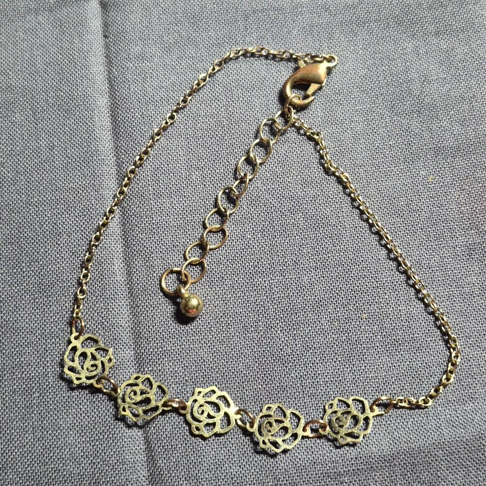 Vintage SAQ by Avon Goldtone 16 Inch Necklace Sleek Classic Statement Chain